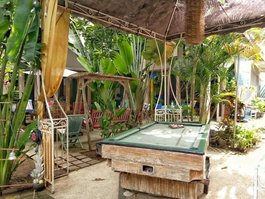Rumah Warna Jimbaran  Indonesia