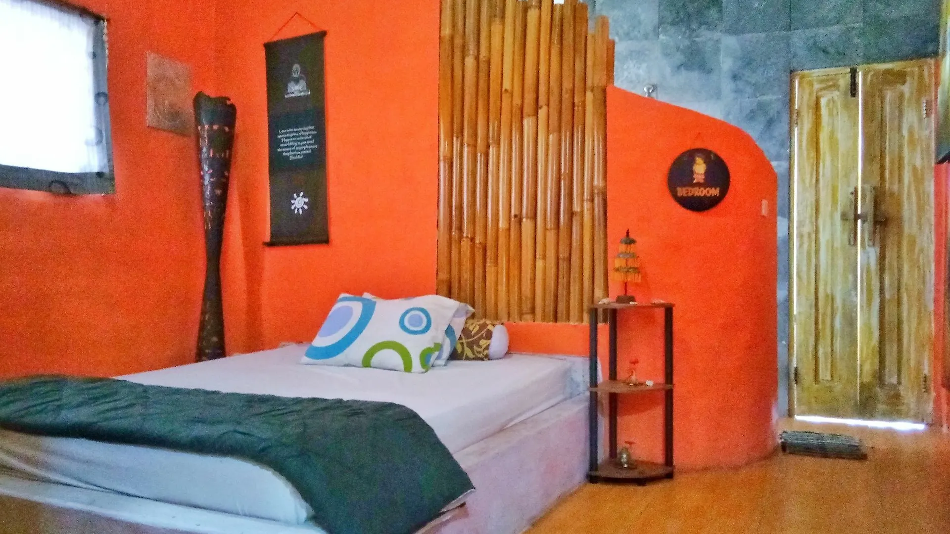 Guest house Rumah Warna Jimbaran